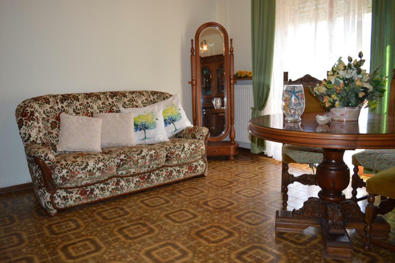 Casa Iliana Apartment Виареджо Екстериор снимка