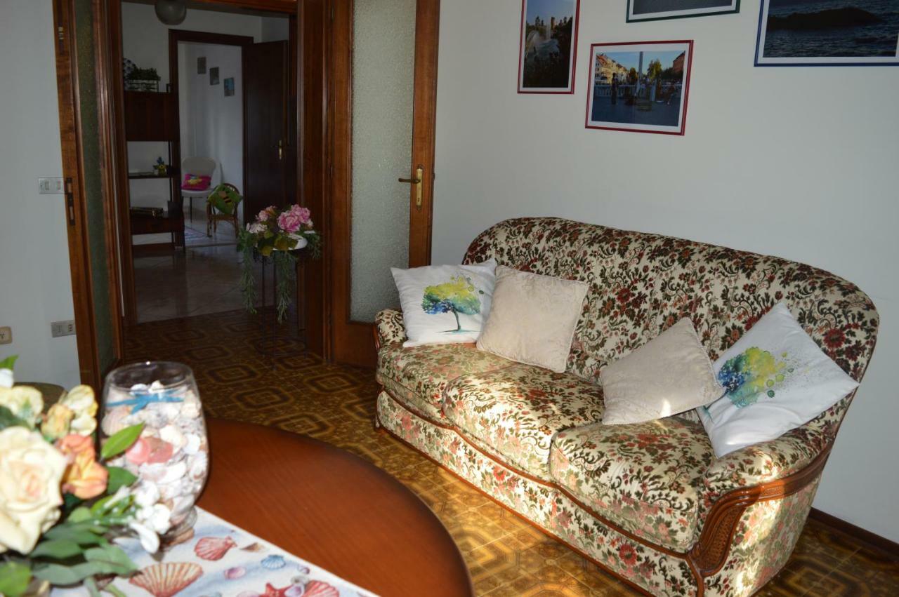 Casa Iliana Apartment Виареджо Екстериор снимка